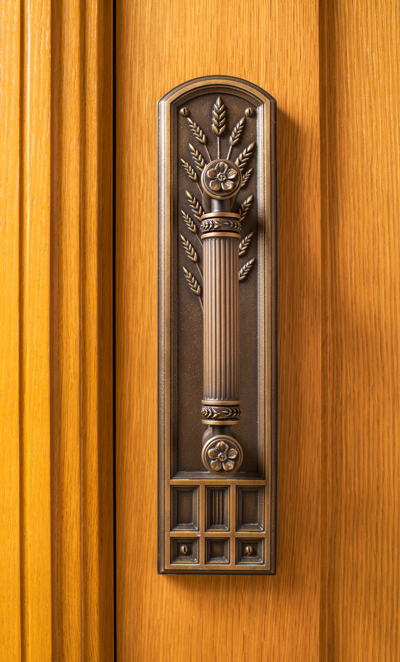 Calgary-Doorknob-cropped2.jpg