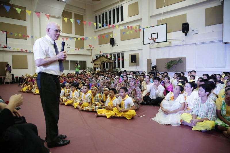 Elder Dallin H. Oaks speaks to young Latter-day Saints who presented a cultural program during his visit to the Philippines from Oct. 23-Nov. 1, 2010.